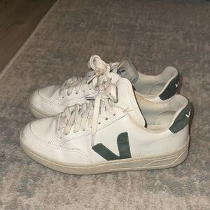 Veja V-12 Sneakers
